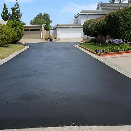 Asphalt Sealcoating